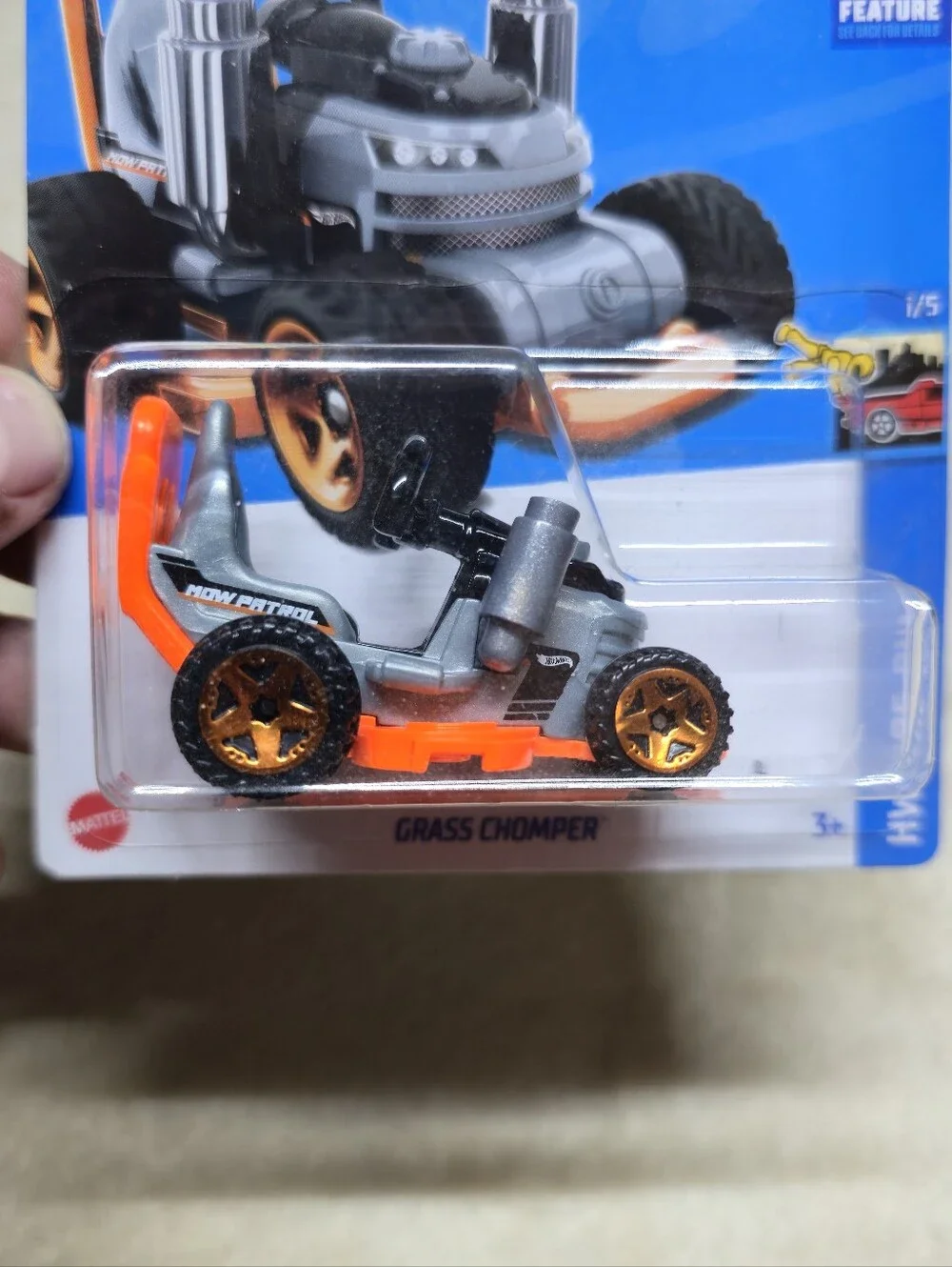 Hot Wheels - 2024 HW Ride-Ons 1/5 Grass Chomper 93/250 (BBHTC37)
